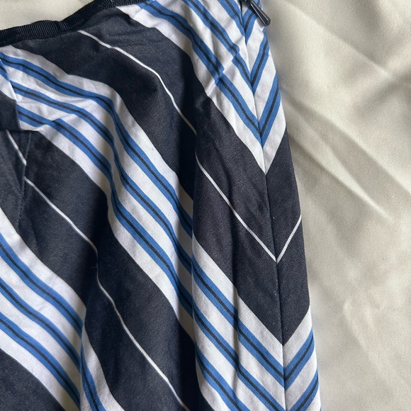 Liz Claiborne Blue Striped Skirt: Size 14 - Picture 3 of 4